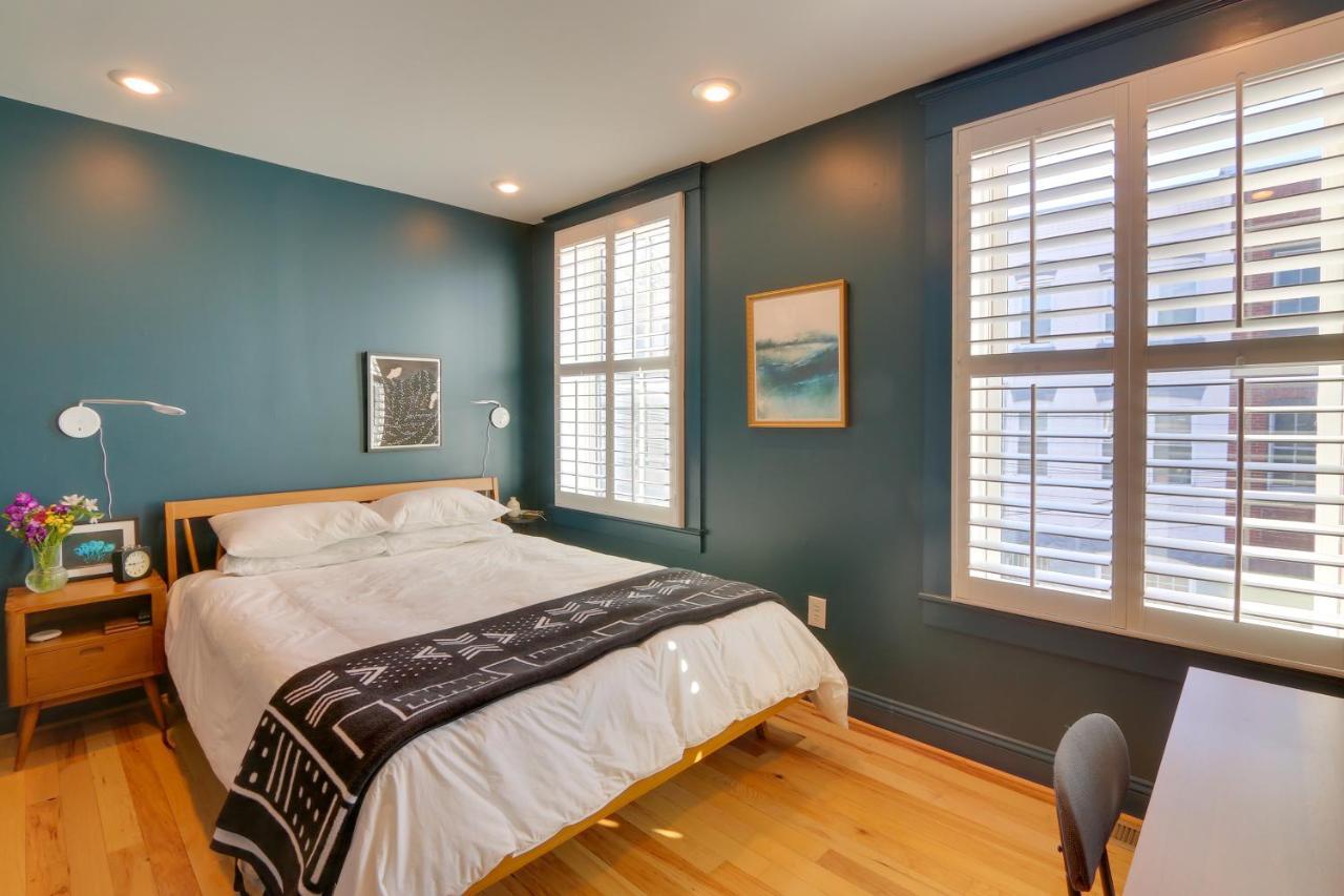 Stunning Dc Townhome With Private Outdoor Space!